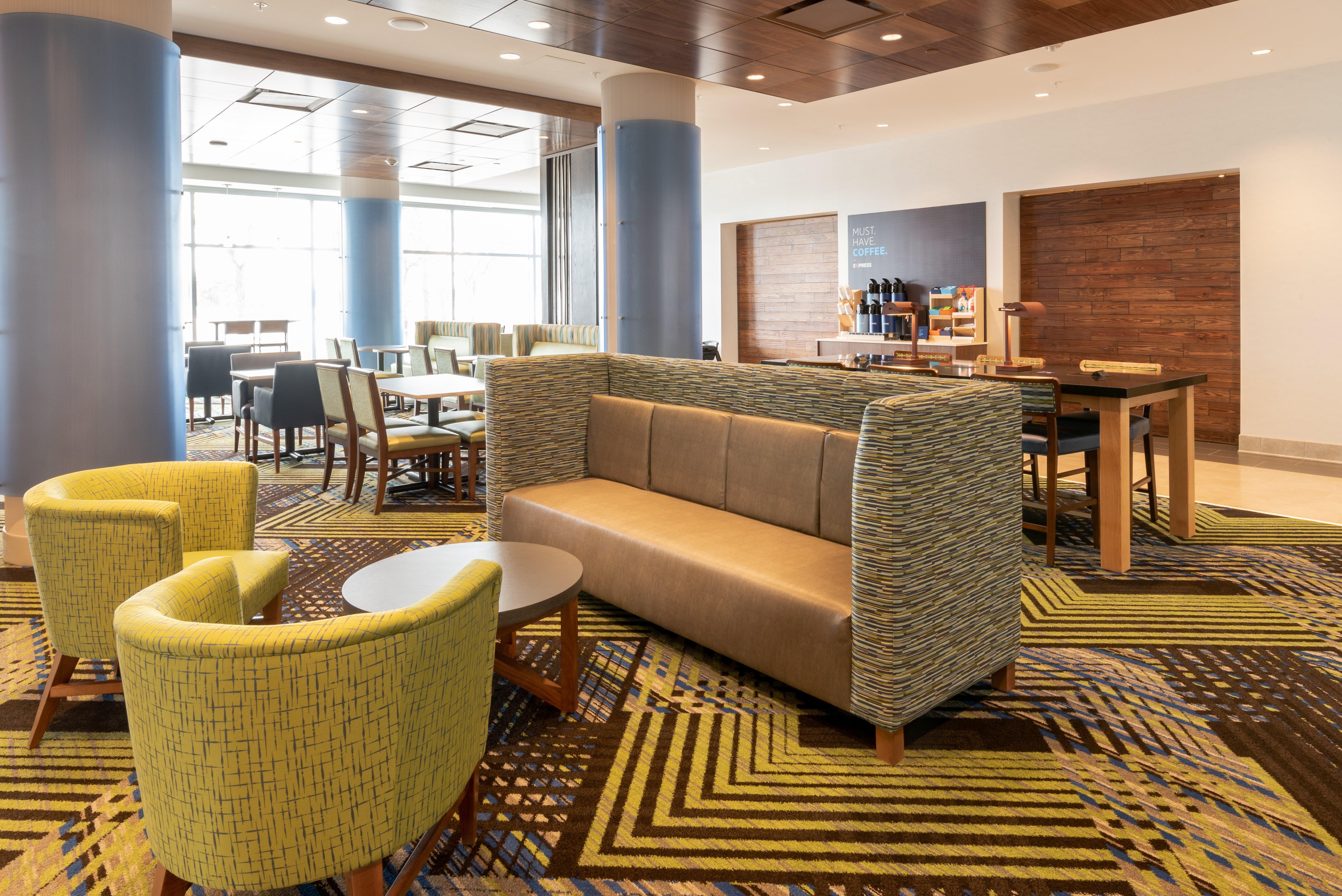 Holiday Inn Express & Suites - Saskatoon East - University By Ihg מראה חיצוני תמונה