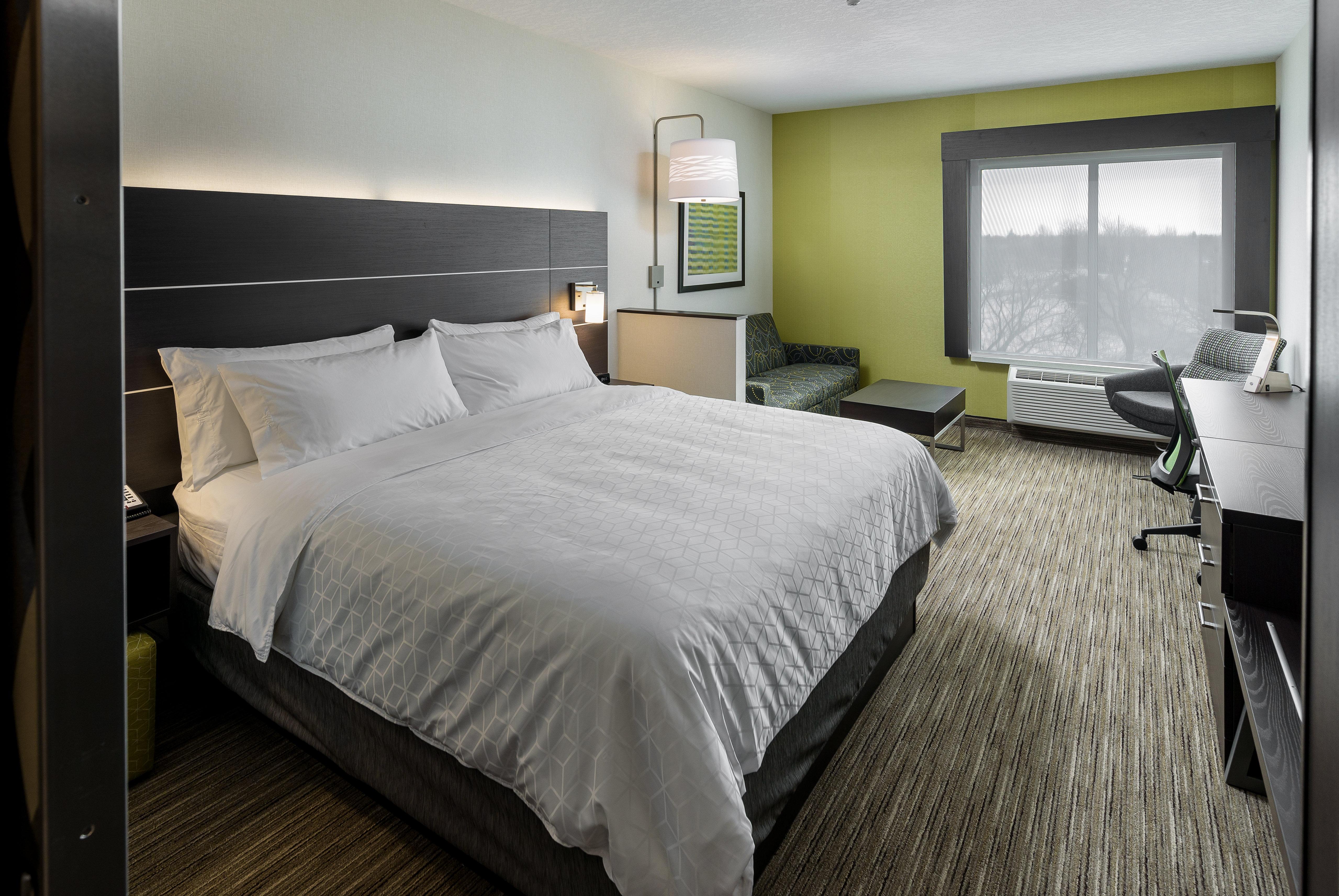 Holiday Inn Express & Suites - Saskatoon East - University By Ihg מראה חיצוני תמונה