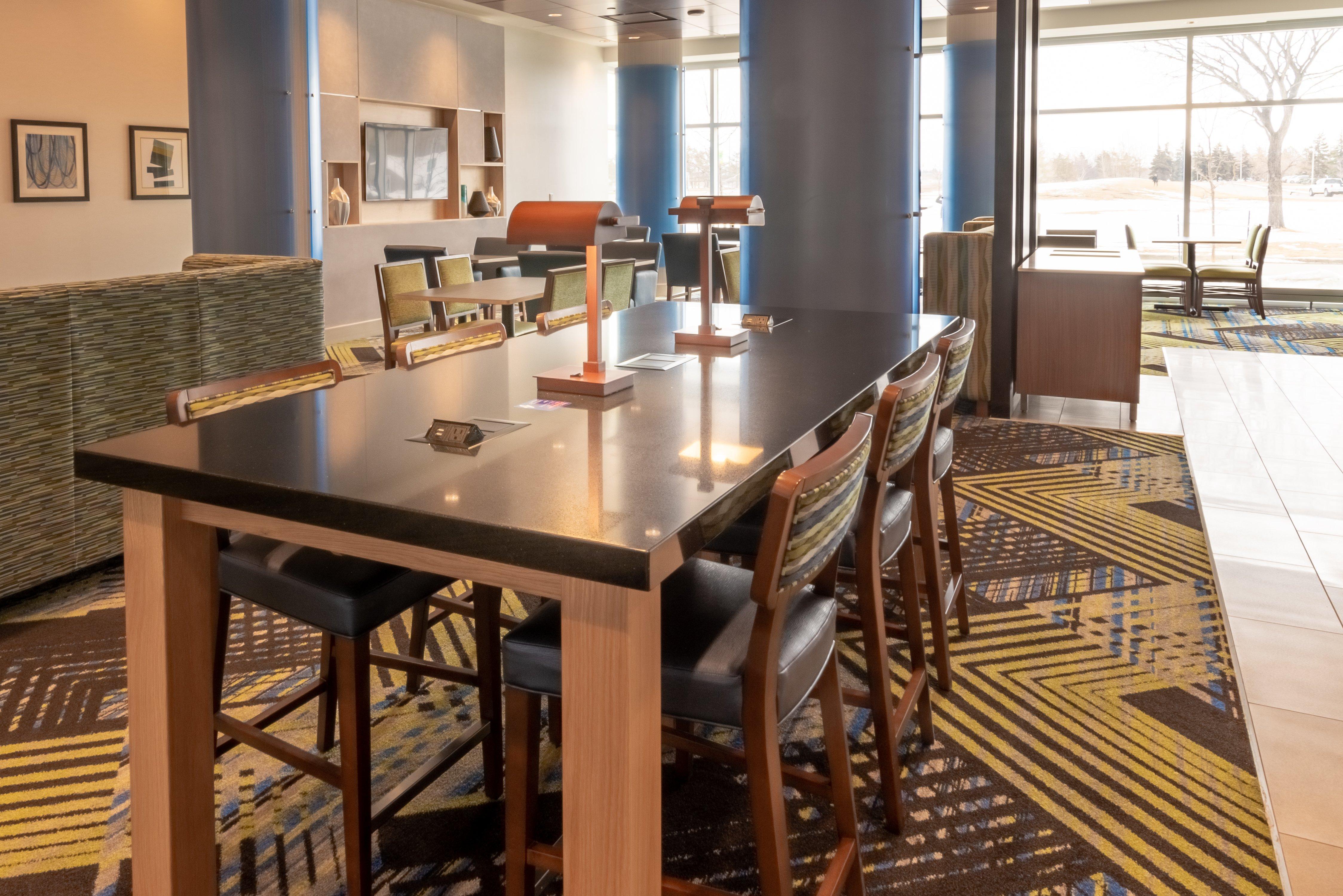 Holiday Inn Express & Suites - Saskatoon East - University By Ihg מראה חיצוני תמונה